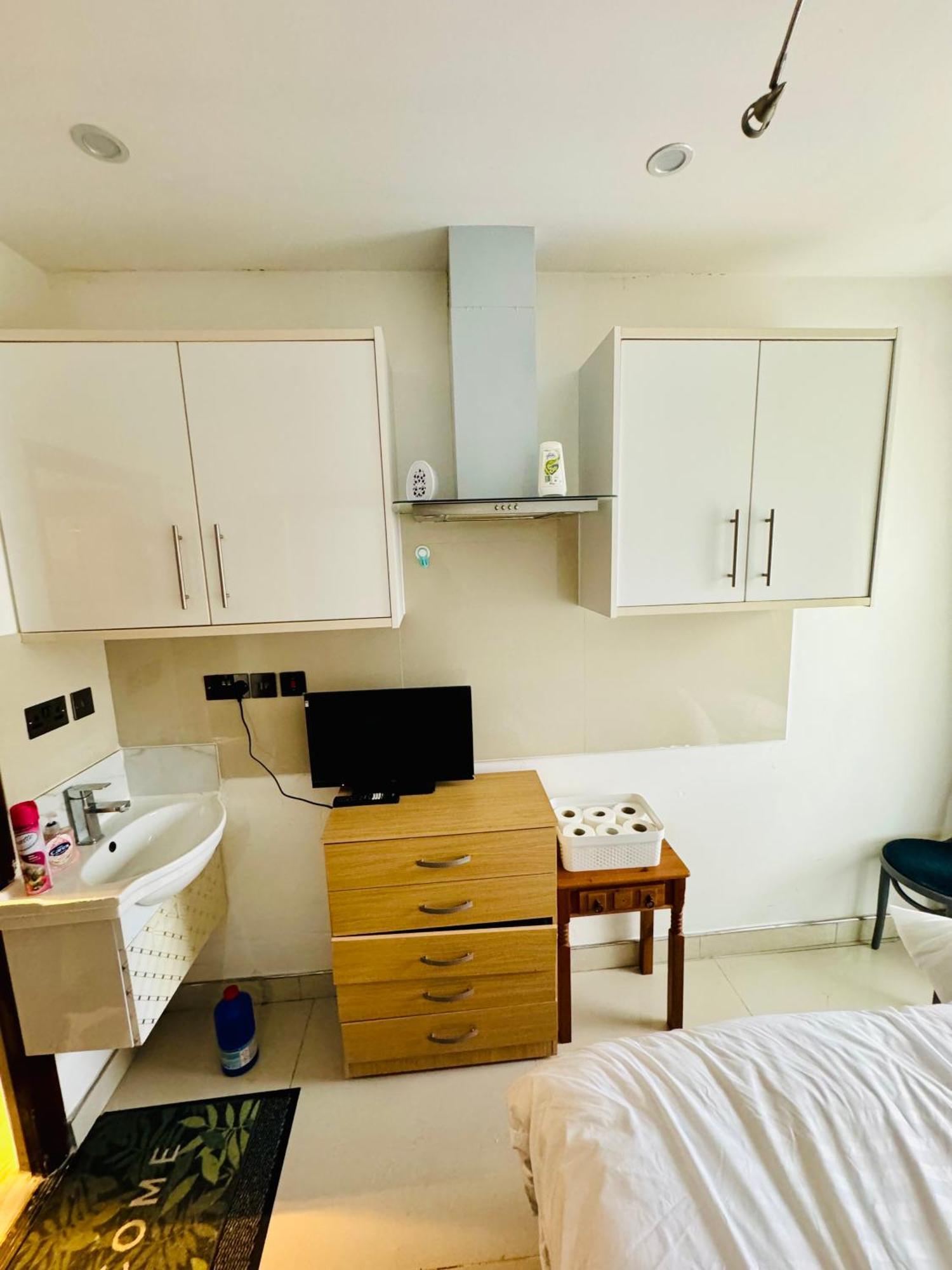The Great Falcon Accommodation 런던 외부 사진